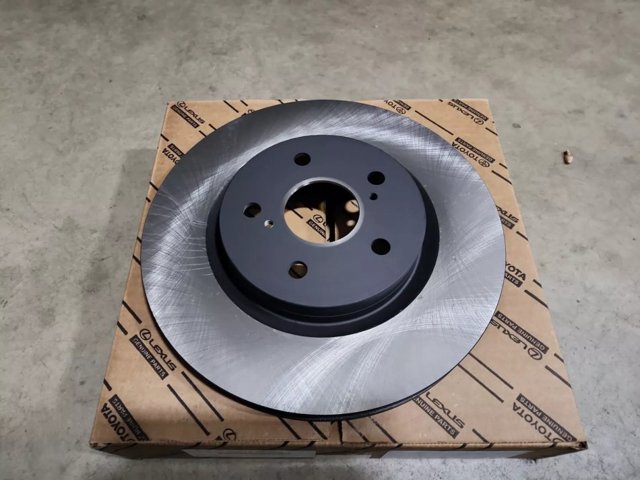 Диск переднього гальма 4351206200 TOYOTA