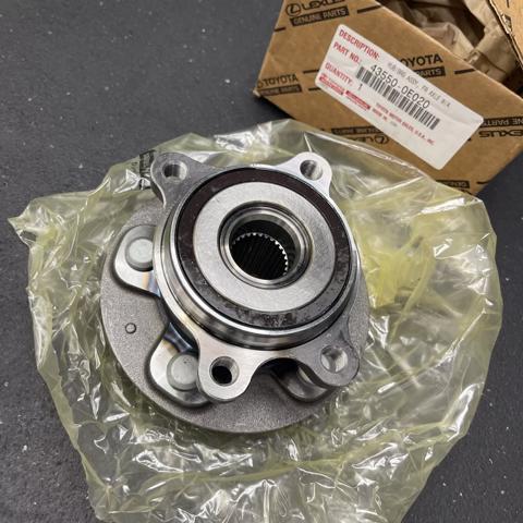 Маточини передніх коліс 435500E020 TOYOTA