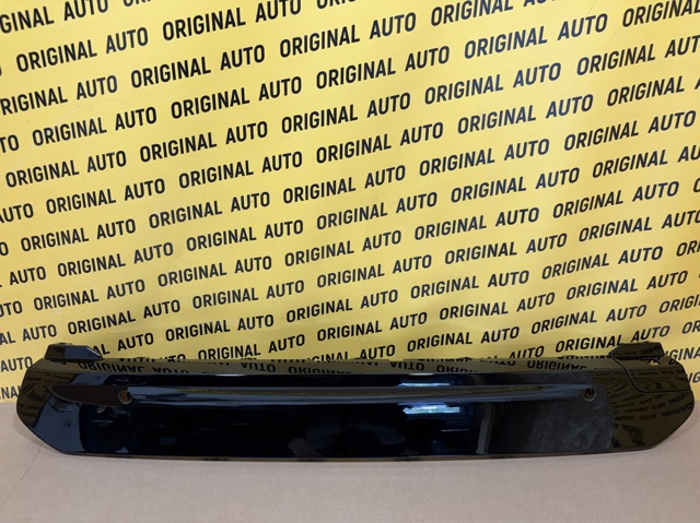 Накладка бампера переднього 51118092755 BMW
