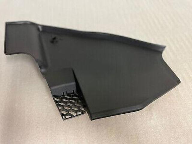 Заглушка жабо збоку 51717399017 BMW