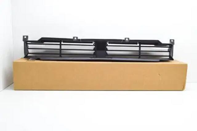 Жалюзі радіатора охолодження 51745A1ACE2 BMW