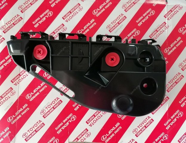 Кронштейн кріплення бампера переднього правий 521150K180 TOYOTA