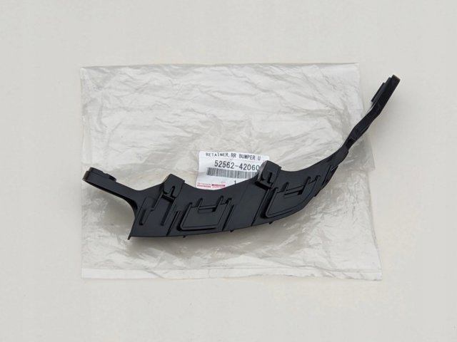 Кронштейн бампера заднього, правий 5256242060 TOYOTA