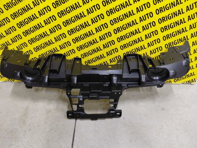 Кронштейн решітки радіатора 5311447040 TOYOTA