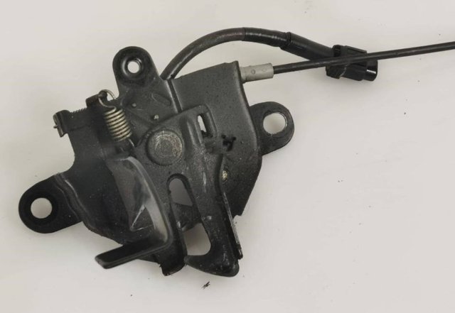 Замок кришки капота 5351048251 TOYOTA