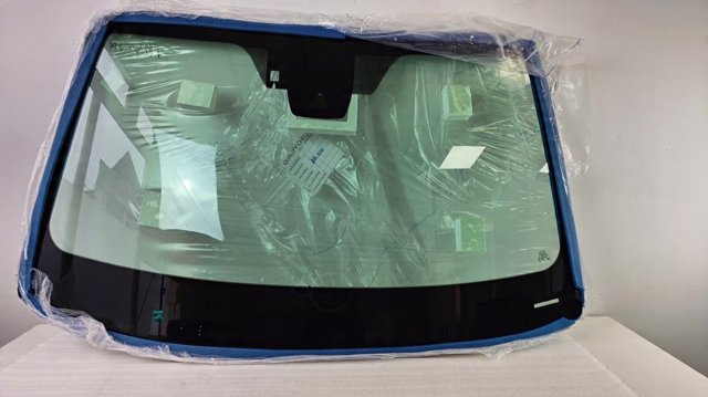 Автоскло 561010E830 TOYOTA