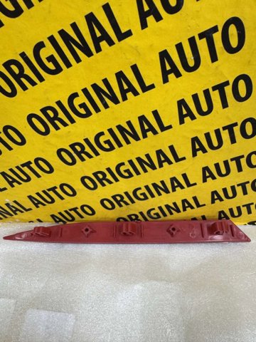 Відбивач бампера заднього правий 63148083834 BMW