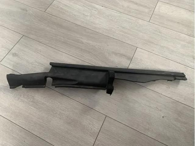 Ущільнювач крила 638285NA0A NISSAN