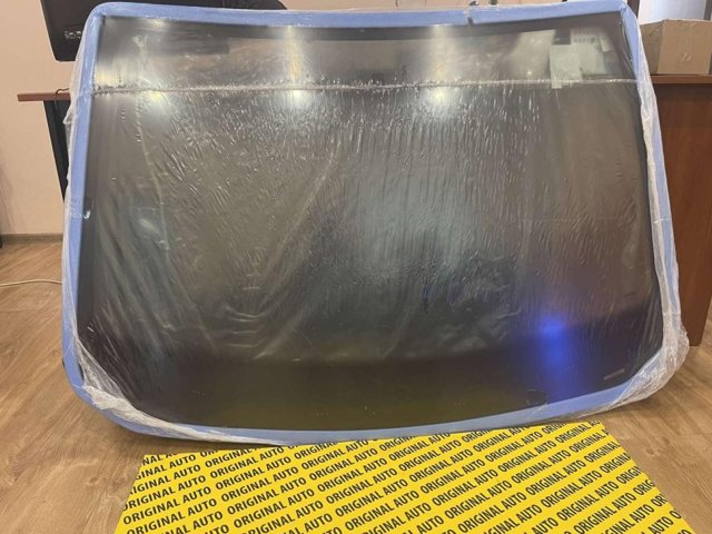 Переднє скло 727120948R RENAULT