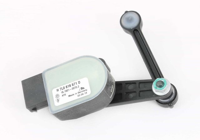 Датчик рівня положення кузова, задній 7L0616571D VAG