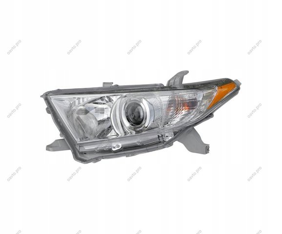 Фара правая 8113048A30 TOYOTA