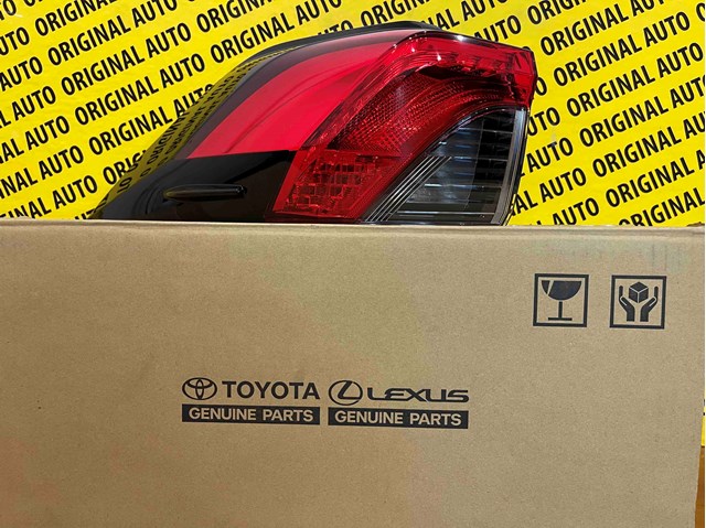 Ліхтар задній лівий, зовнішній 8156142230 TOYOTA
