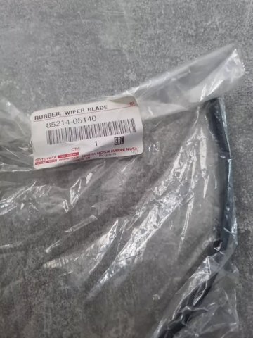 Гумка склоочисника пасажирська 8521405140 TOYOTA