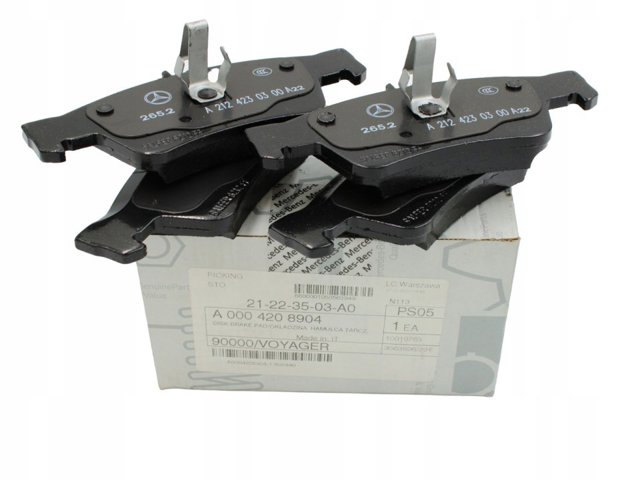 Комплект задніх колодок A0004208904 MERCEDES