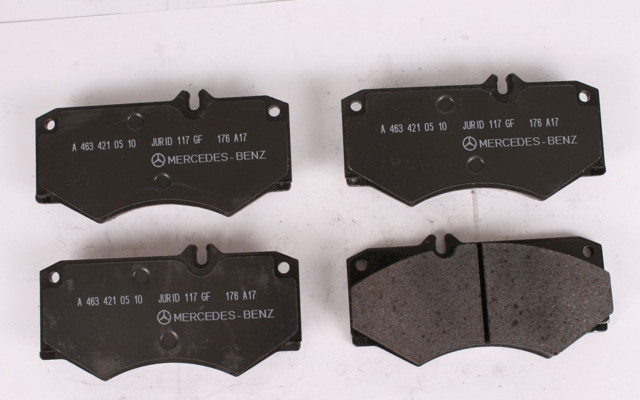 Колодки передні A0084204020 MERCEDES