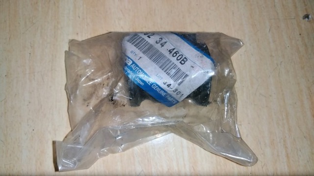 С/блок нижнього важеля B09234460B MAZDA