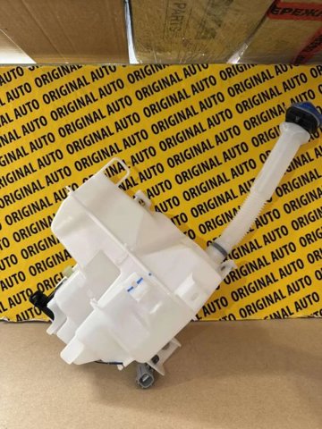 Бачок склоомивача DGJ167480 MAZDA