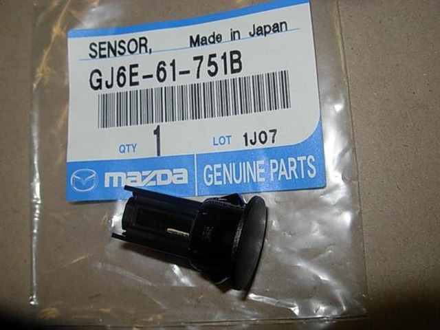 Датчик освітлення салону GJ6E61751B MAZDA