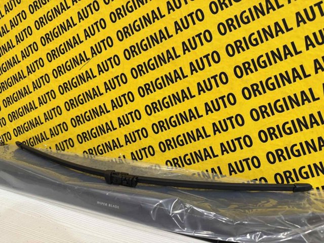 Щітка склоочисника лобового скла, водійська KB7W67330B MAZDA