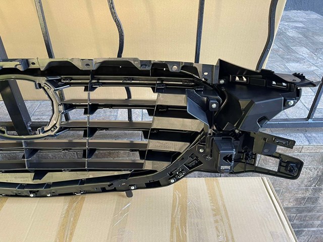 Облицювання радіатора TK4950710J MAZDA