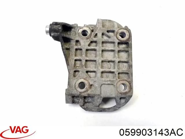 Кронштейн кріплення генератора 059903143AC VAG
