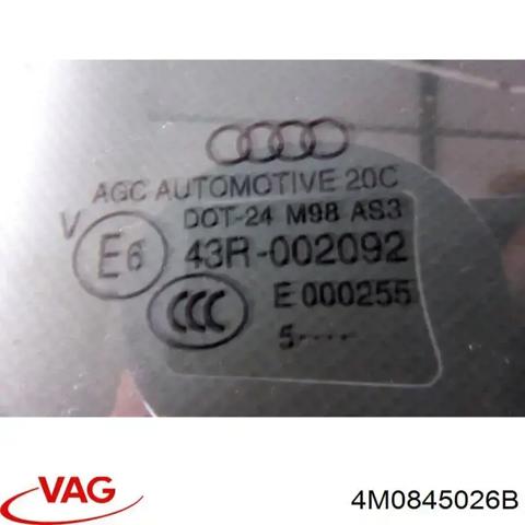 Скло заднє праве 4M0845026B VAG