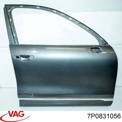 Дверка передня права 7P0831056 VAG
