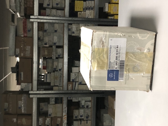 Помпа охолодження A642200100180 MERCEDES
