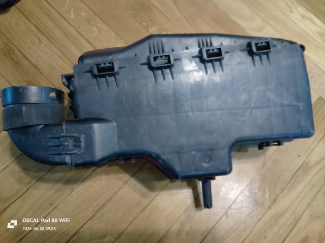 Корпус повітряного фільтра 9663365980 PEUGEOT