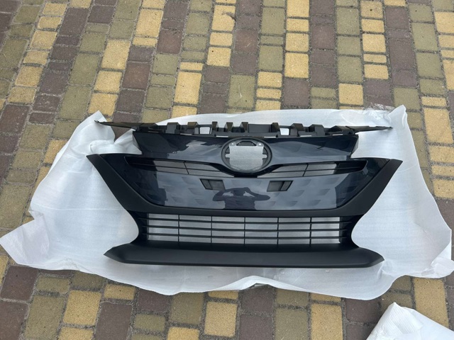Решітка 5310147041 TOYOTA
