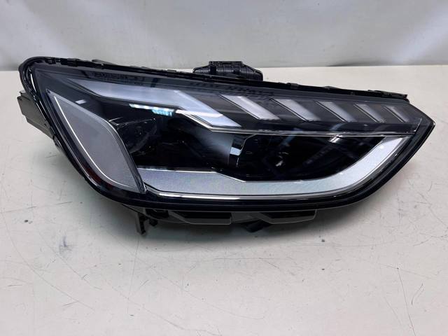 Фара основна права 8W0941034D VAG