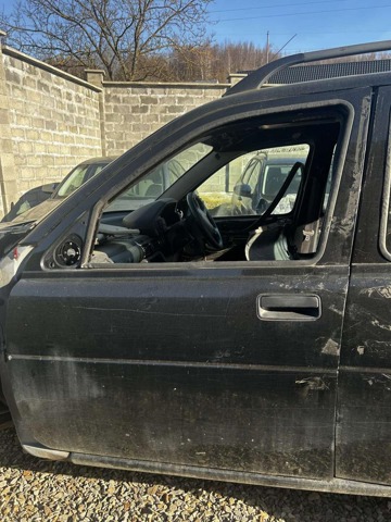 Водійські двері ASR1807 LAND ROVER