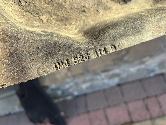 Захист днища, правий 4M4825214D VAG