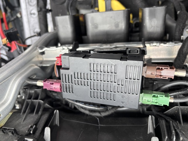 USB-розгалужувач 760035953 VAG