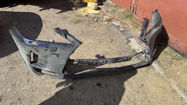 Бампер на авто 5211948590 TOYOTA
