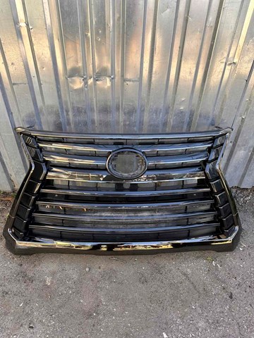 Решітка радіатора 5310160570 TOYOTA