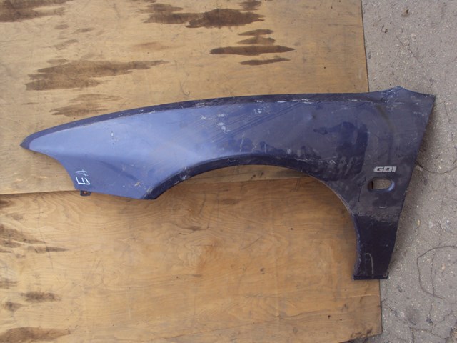 Бічна частина передня ліва MR273255 MITSUBISHI