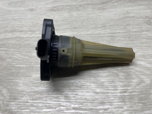 Датчик рівня масла двигуна 06K907660C VAG