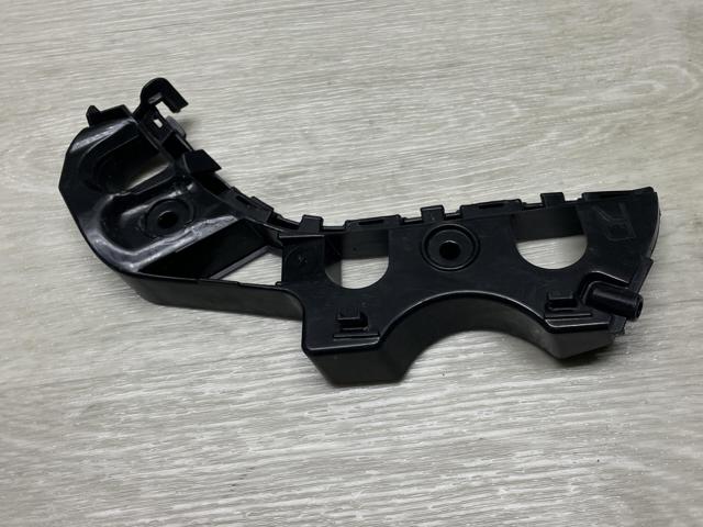 Направляюча переднього бампера, права 3C8807184C VAG