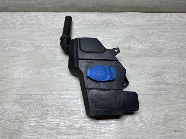 Горловина бачка омивача 4G1955462 VAG