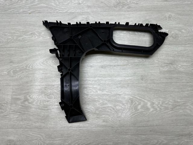 Напрямна заднього бампера, ліва 4L0807453A VAG