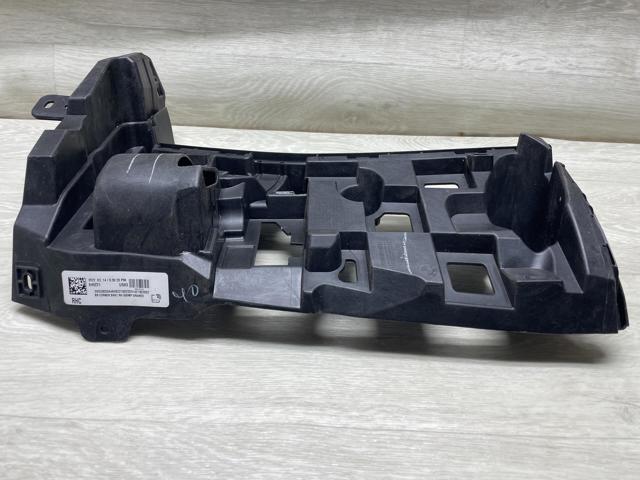 Кронштейн бампера заднього, правий 51128069246 BMW