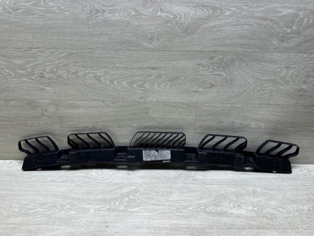 Кронштейн бампера заднього, центральний 5H9807863C VAG