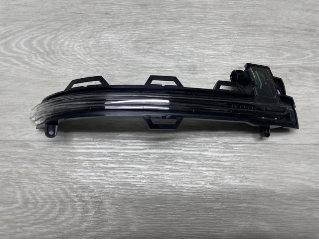 Покажчик повороту дзеркала, правий 7291218 BMW