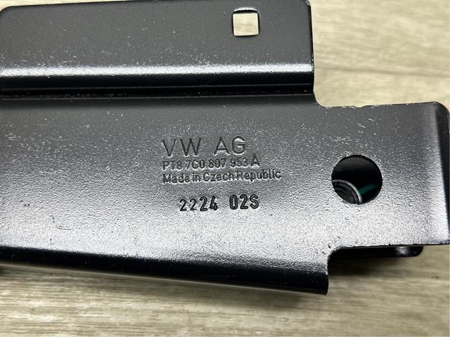 Кронштейн підсилювача переднього бампера 7C0807953A VAG