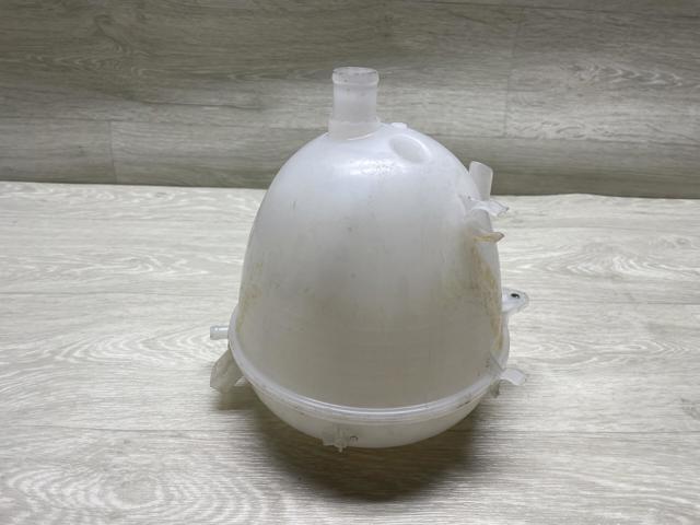 Бачок для води 7E0121407D VAG