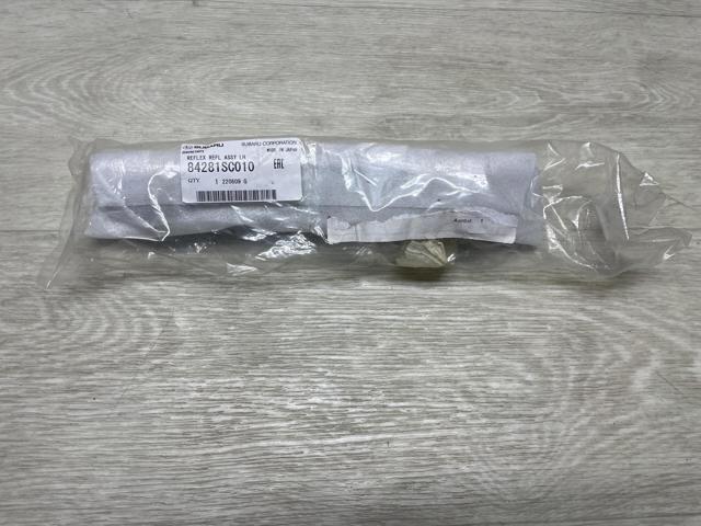 Лівий відбивач бампера 84281SC010 SUBARU