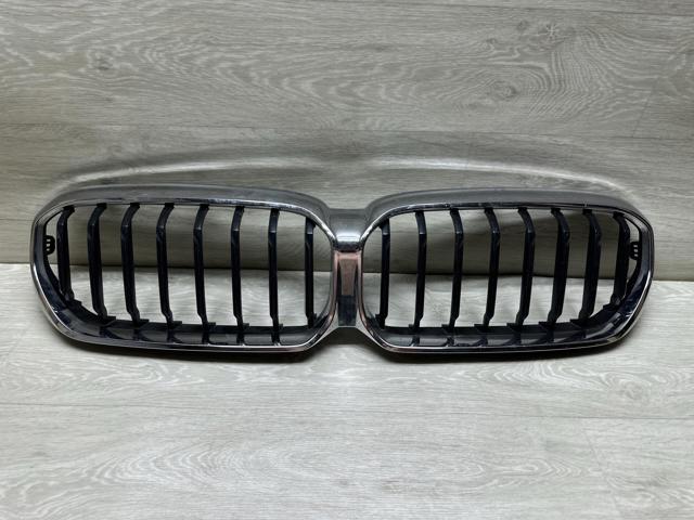 Решітка 9464210 BMW