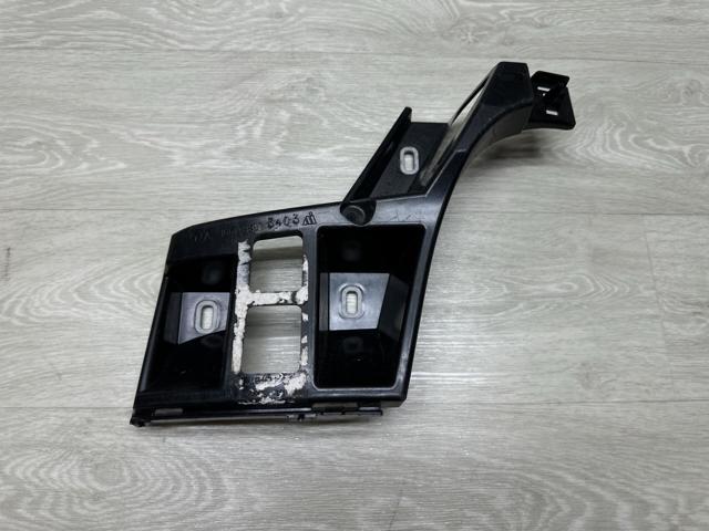 Кронштейн бампера заднього, правий A1668803403 MERCEDES