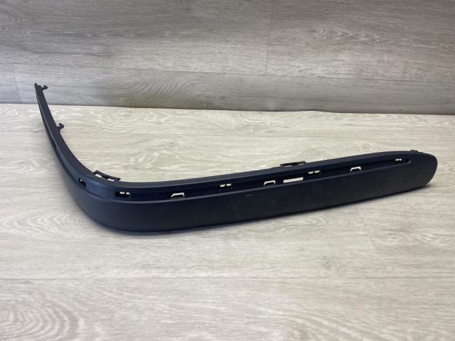 Накладка бампера переднього, права A2108851621 MERCEDES